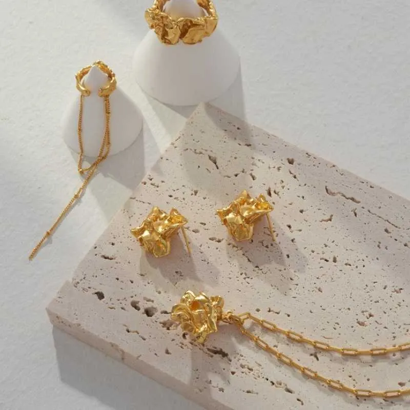 18k Gold Vermeil  Earrings Stud -Beautiful Fold
