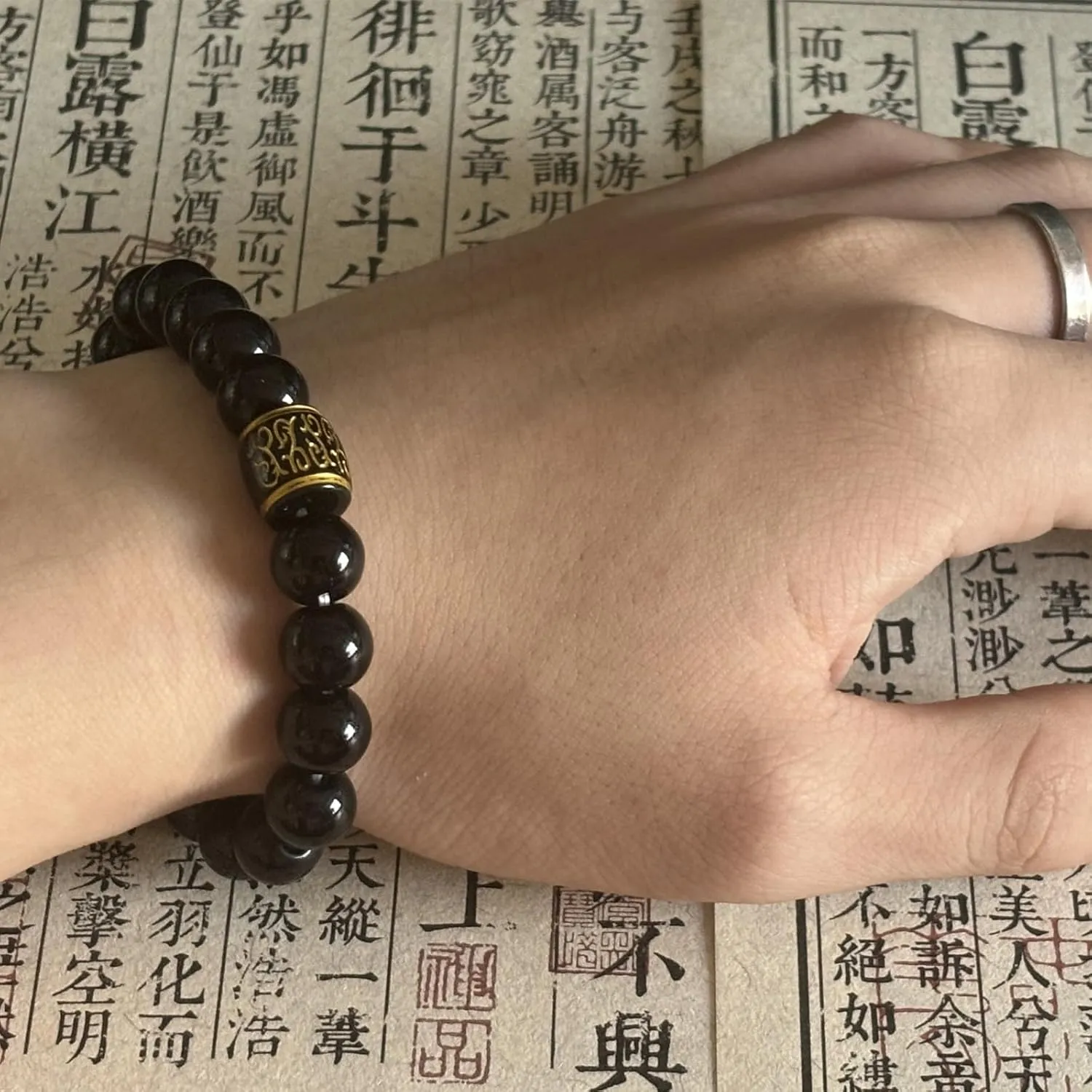 2pcs 8mm and 6mm Natural Volcanic Stone Perfumed Stone Bracelet with Jewelry Protection Case Men's Bracelet