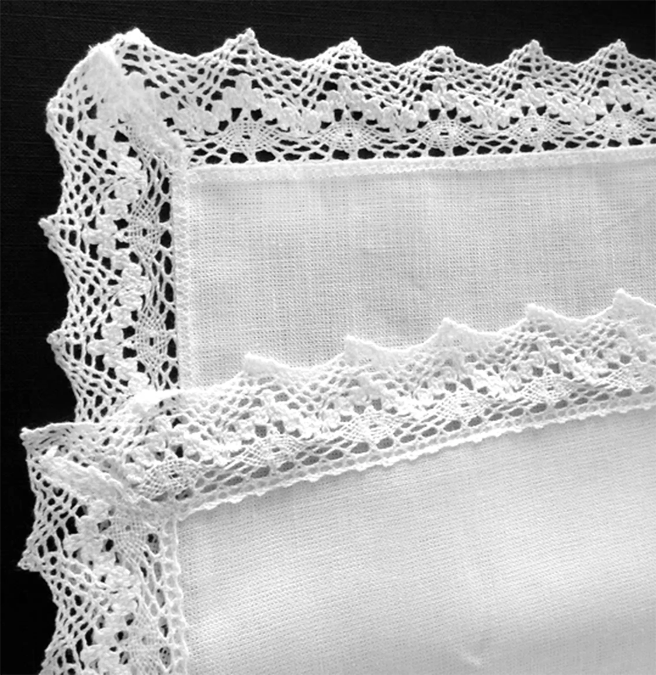 Classic Irish Linen Lace Tray Cloth