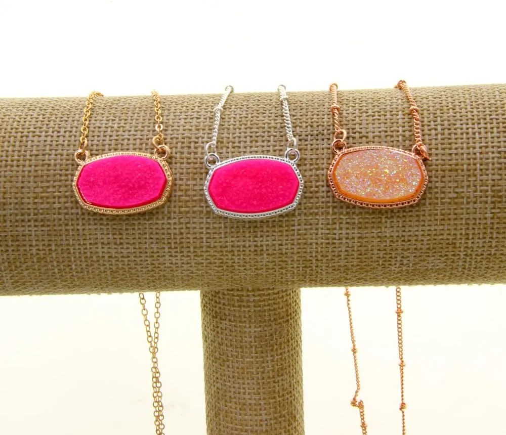 Framed Etched Oval Faux Druzy Glitter Statement Short Necklace for Girls and Women Outfit Jewelry