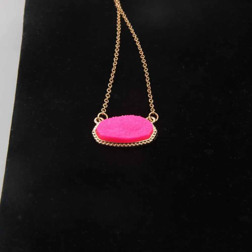 Framed Etched Oval Faux Druzy Glitter Statement Short Necklace for Girls and Women Outfit Jewelry