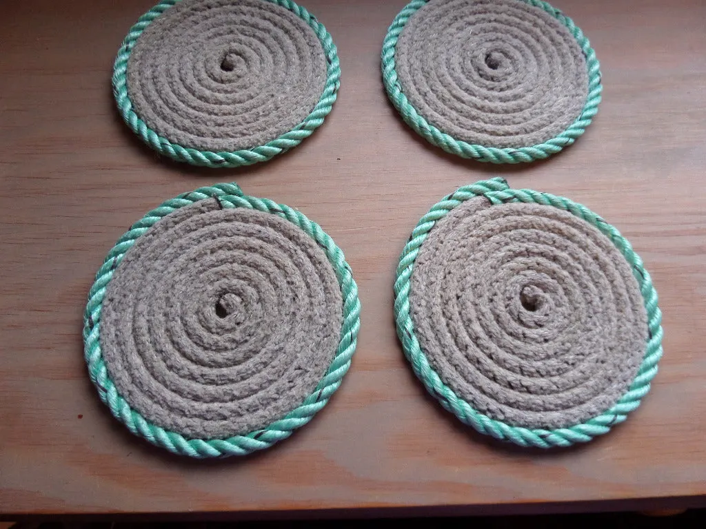 Set of 8 Coasters / Two Colors