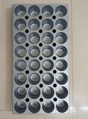 Silver Round 32 Cavity Seedling Tray